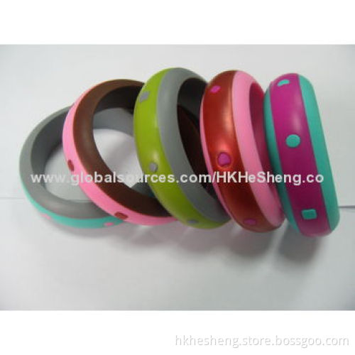 2014 Characteristic Beautiful Silicone Bracelets, BPA-free and Food-grade